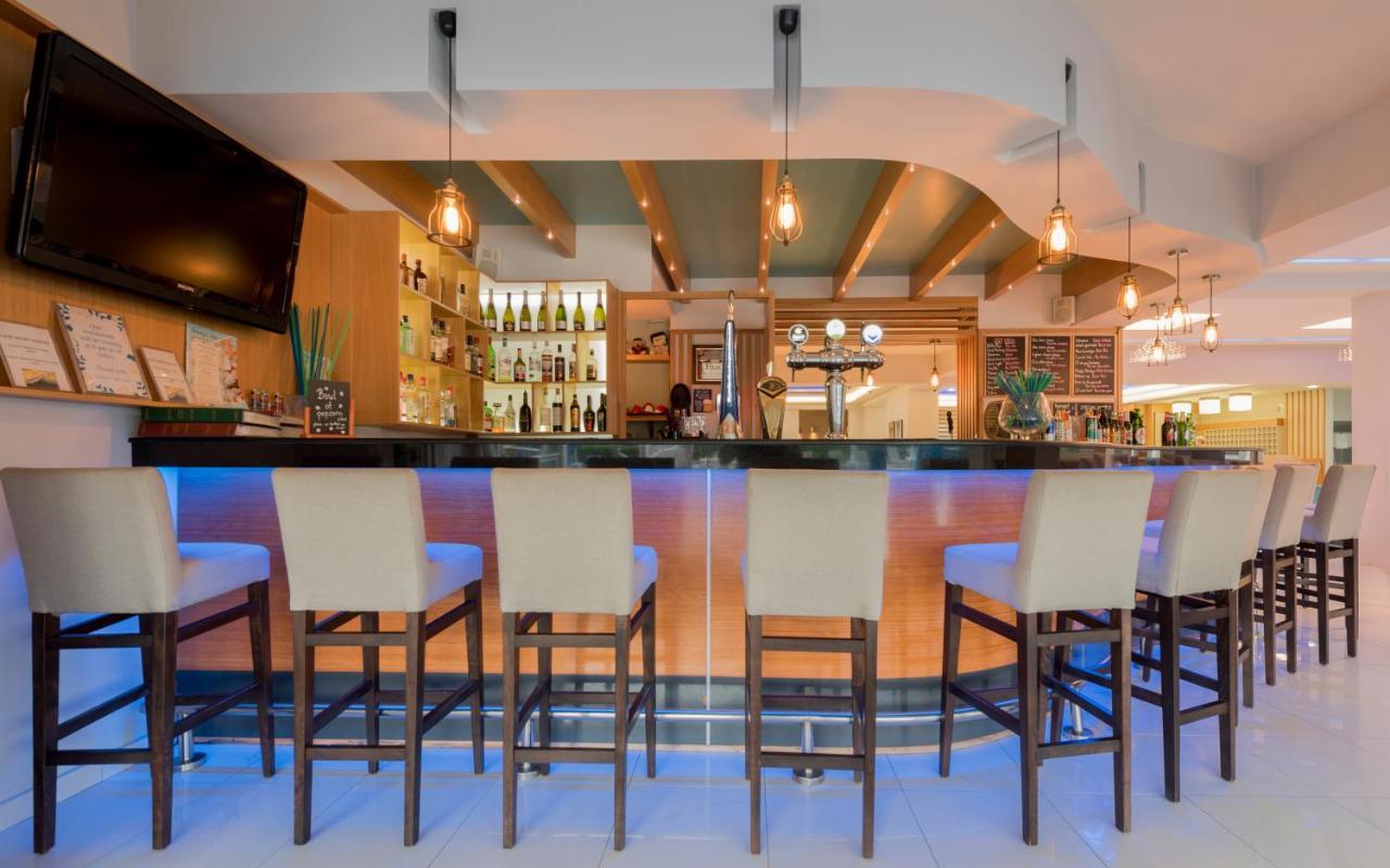 Denny'S Inn Kalamaki  Ngoại thất bức ảnh