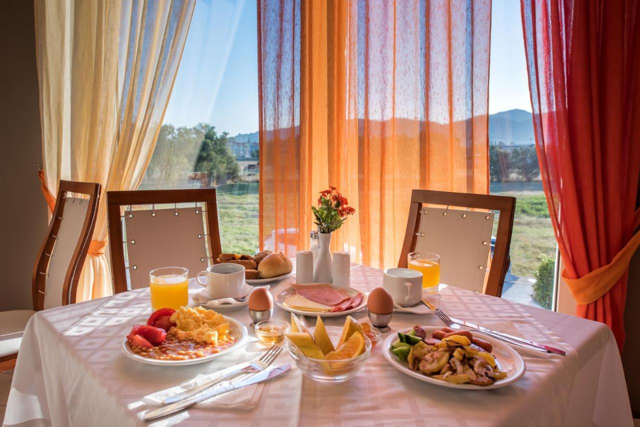 Denny'S Inn Kalamaki  Ngoại thất bức ảnh