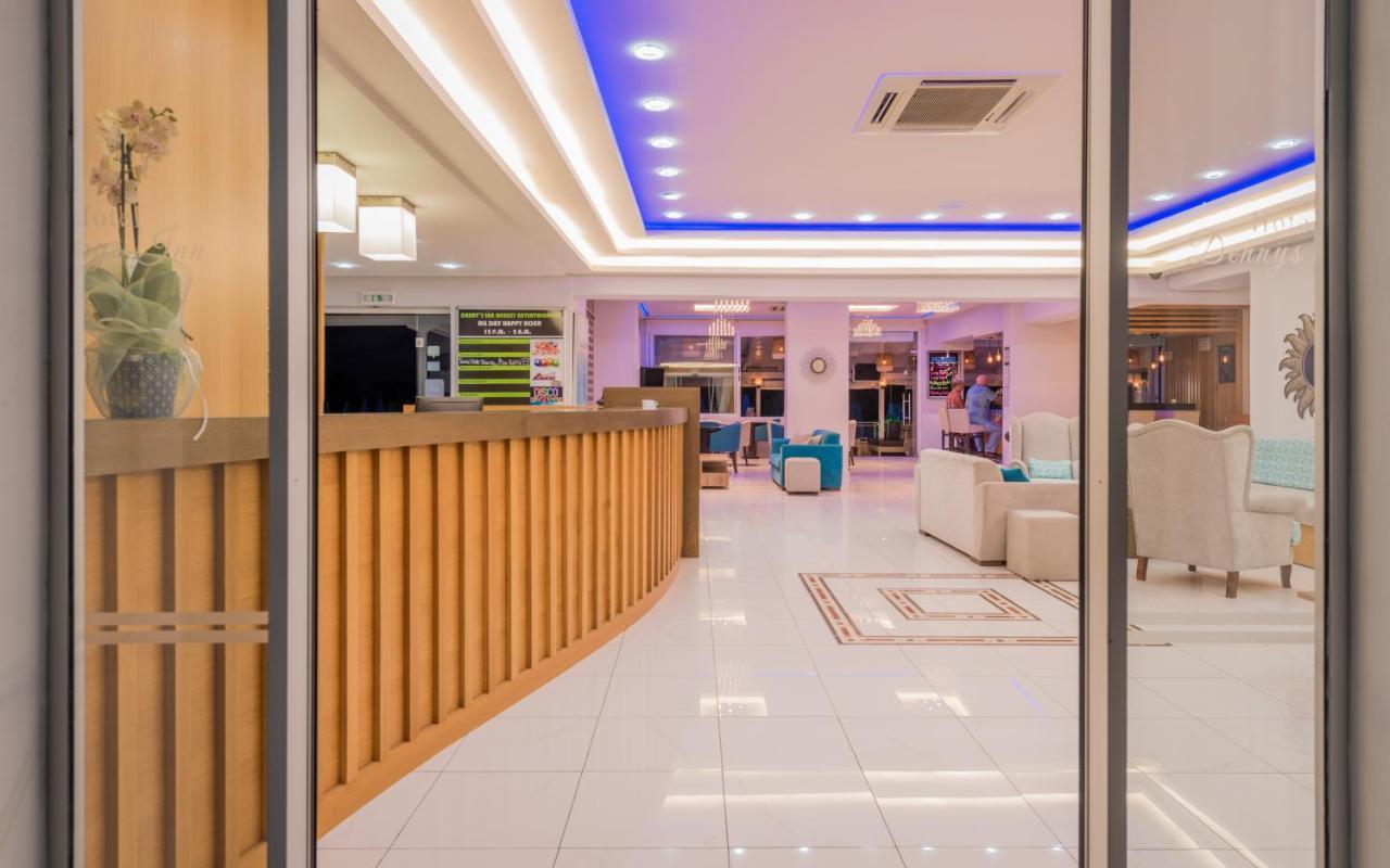 Denny'S Inn Kalamaki  Ngoại thất bức ảnh