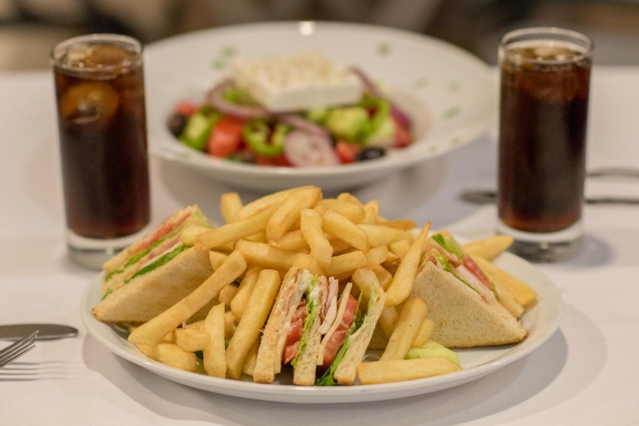 Denny'S Inn Kalamaki  Ngoại thất bức ảnh