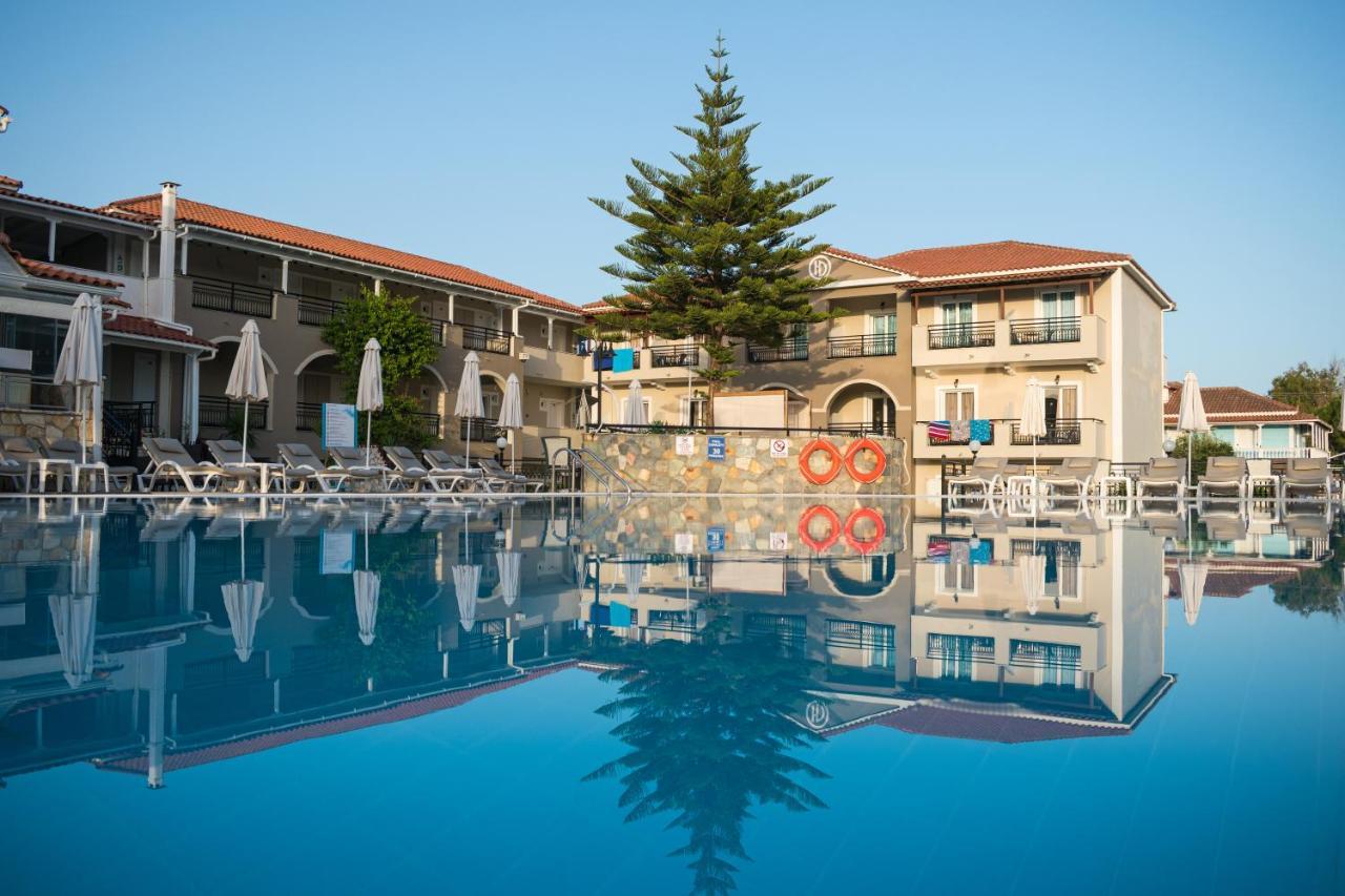 Denny'S Inn Kalamaki  Ngoại thất bức ảnh